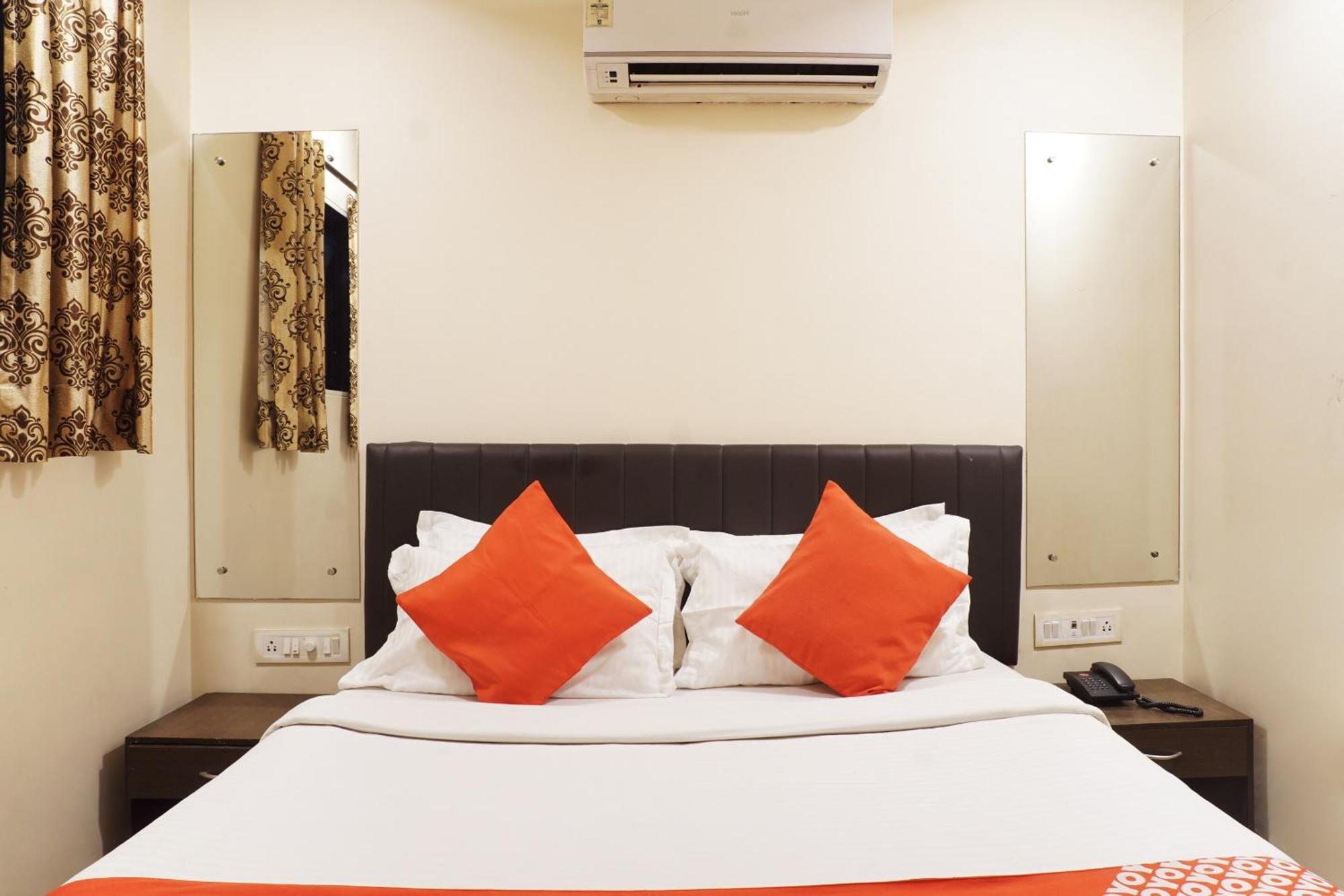 Oyo Hotel Paradise Mumbai Exterior photo
