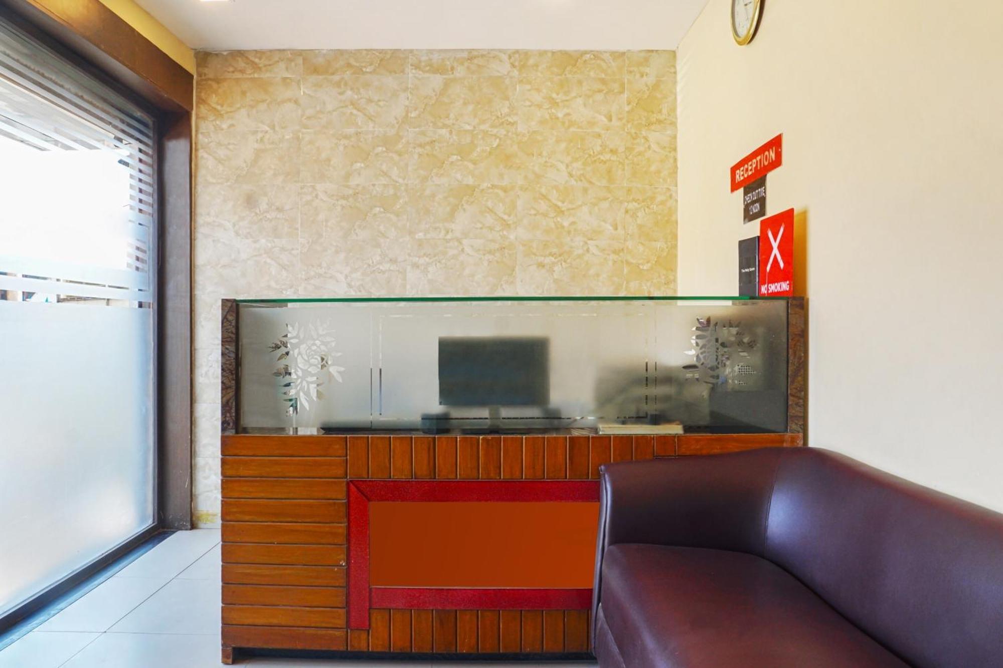 Oyo Hotel Paradise Mumbai Exterior photo
